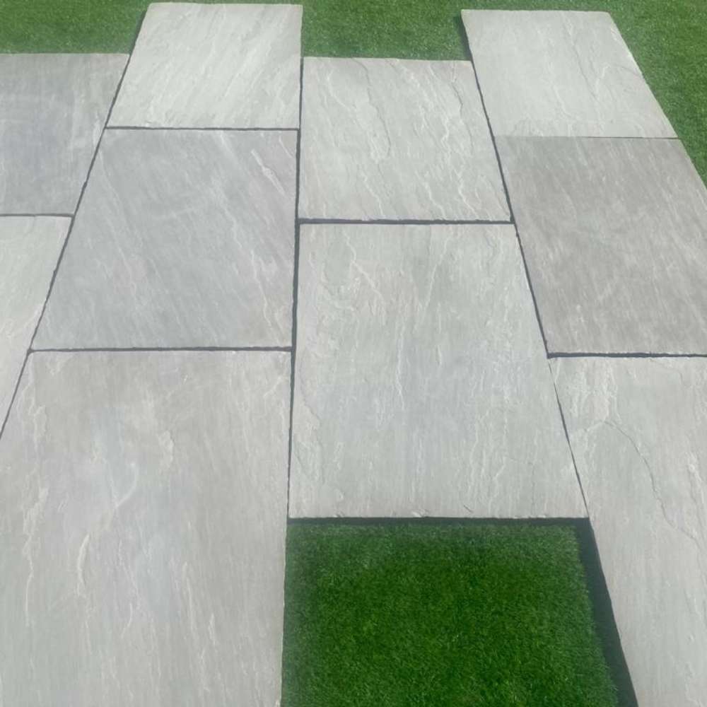 Kandla Grey Riven Sandstone 600x900 Paving Slabs - Image 10