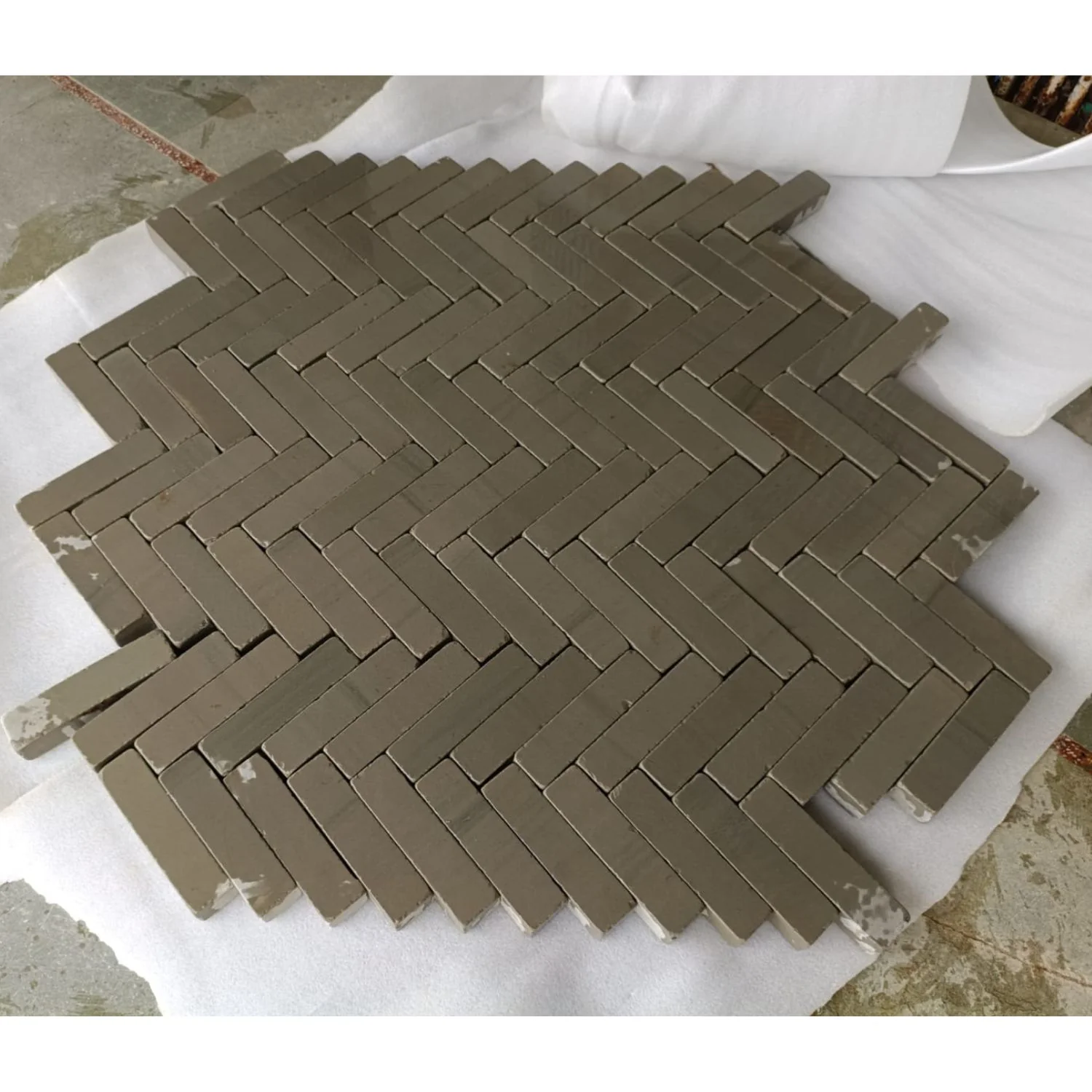Kandla Grey Sandstone Honed & Tumbled 200x50x40 Pavers - Image 7