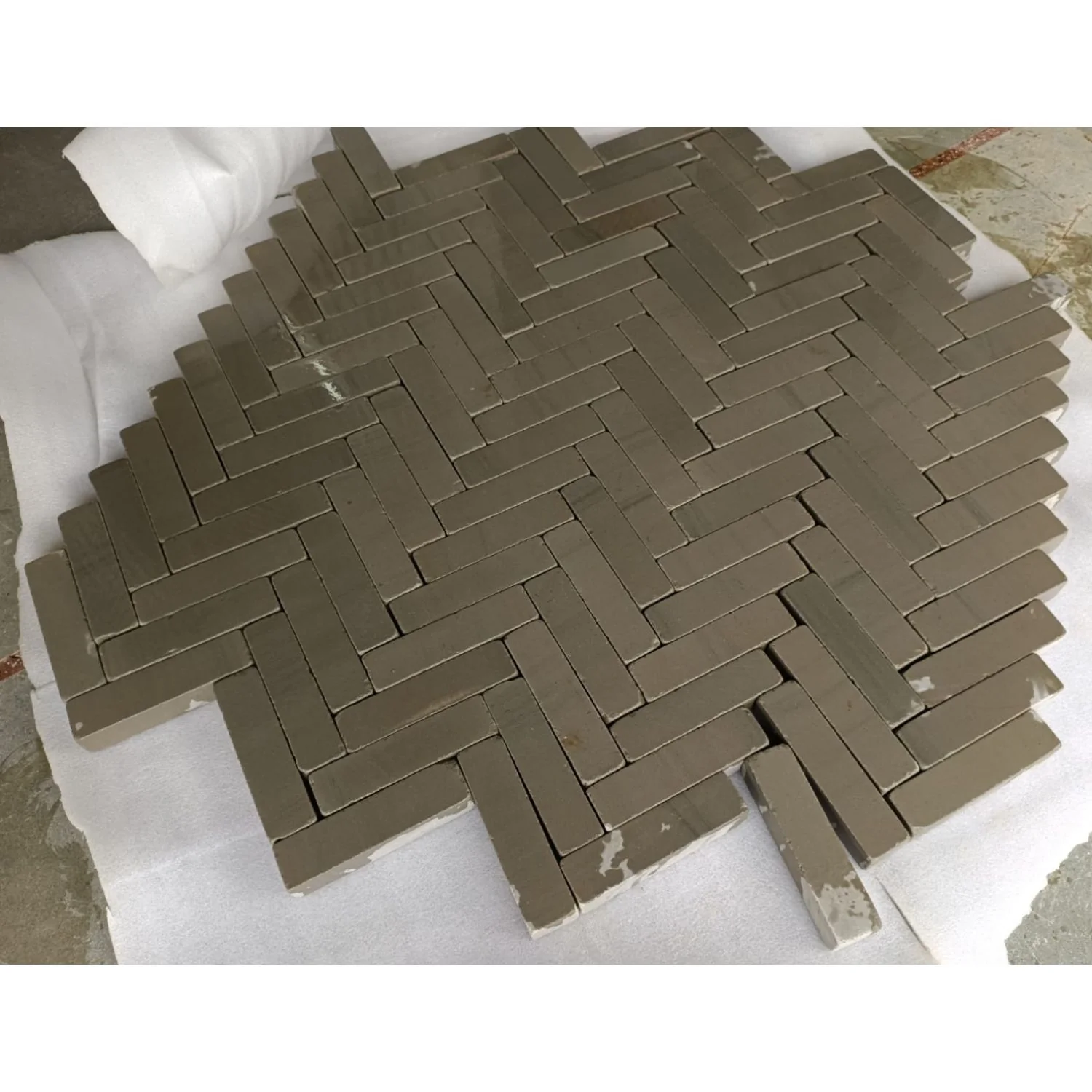 Kandla Grey Sandstone Honed & Tumbled 200x50x40 Pavers - Image 8