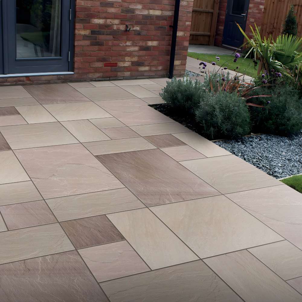 Ravina Riven Sandstone Mixed Patio Paving Slabs - Image 3