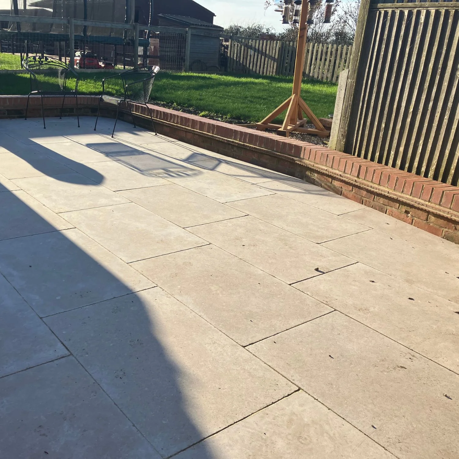 Sahara Pearl Tumbled Limestone 600x900 Paving Slabs - Image 3